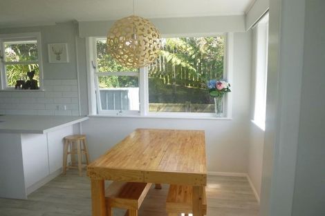 Photo of property in 6 Wyndham Road, Pinehaven, Upper Hutt, 5019