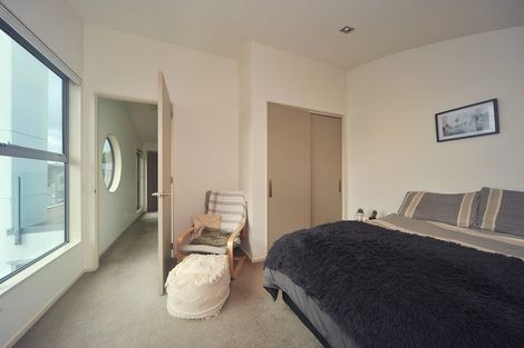 Photo of property in 218 Evans Bay Parade, Hataitai, Wellington, 6021