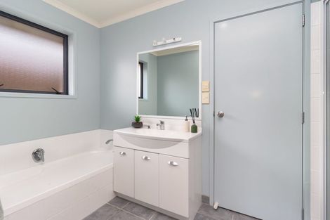 Photo of property in 35 Kauae Place, Ngongotaha, Rotorua, 3010