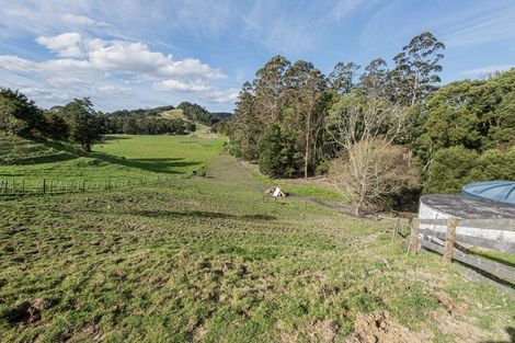Photo of property in 307 Whananaki North Road, Opuawhanga, Hikurangi, 0181