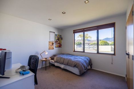 Photo of property in 150 Milne Drive, Paraparaumu, 5032