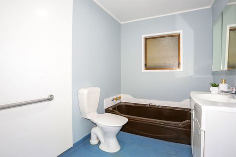 Photo of property in 16 Leeward Drive, Whitby, Porirua, 5024