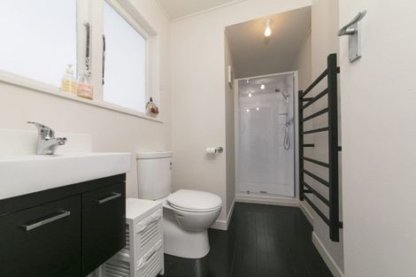 Photo of property in 2 Alice Street, Riverhead, 0820