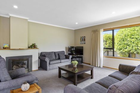 Photo of property in 1/82 Taupo View Road, Taupo, 3330