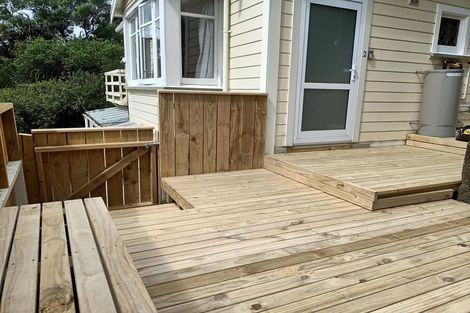 Photo of property in 2 Kopiko Way, Brooklyn, Wellington, 6021