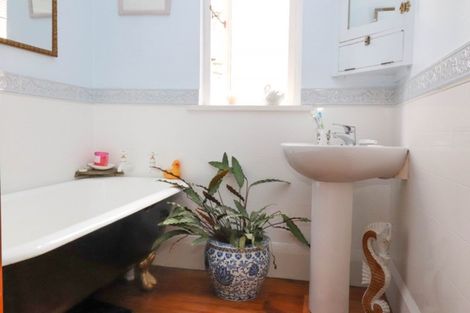 Photo of property in 122 Queen Sh25 Street, Thames, 3500