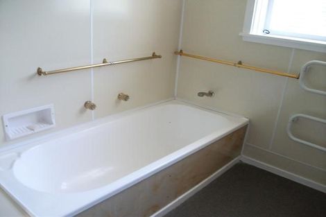 Photo of property in 6 Croft Grove, Moera, Lower Hutt, 5010