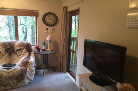 Photo of property in 30a Brunton Place, Glenfield, Auckland, 0629