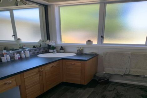 Photo of property in 2 Porter Place, Paekakariki, 5034