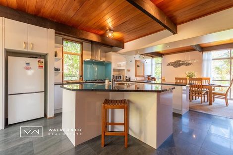 Photo of property in 41 Fendalton Crescent, Pinehaven, Upper Hutt, 5019