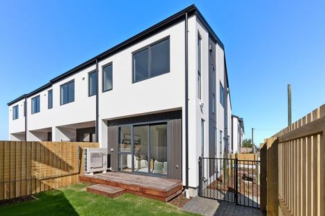 Photo of property in 5/6 Gilberthorpes Road, Islington, Christchurch, 8042