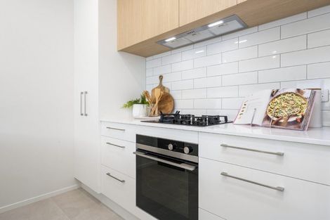 Photo of property in 55 Parkmore Drive, Rosehill, Papakura, 2113