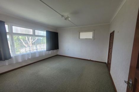 Photo of property in 39 Tarahua Road, Vogeltown, New Plymouth, 4310