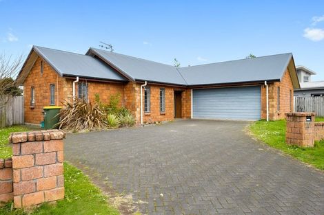 Photo of property in 110 Rototuna Road, Rototuna, Hamilton, 3210