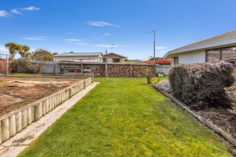 Photo of property in 3 Back Street, Tapanui, 9522