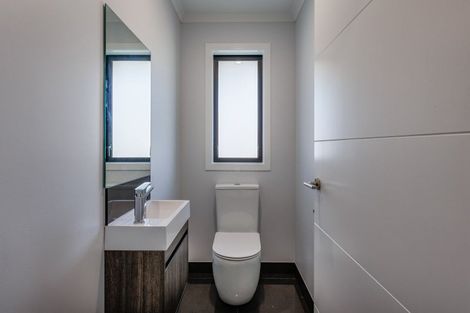 Photo of property in 19 Corsica Court, Fitzherbert, Palmerston North, 4410