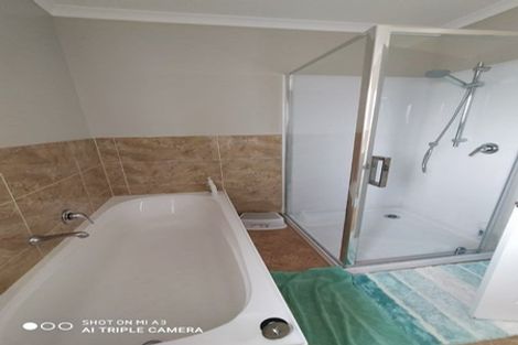 Photo of property in 12 Tavua Lane, Ranui, Auckland, 0612