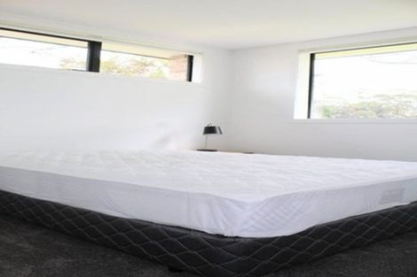 Photo of property in 1/83 Vodanovich Road, Te Atatu South, Auckland, 0610