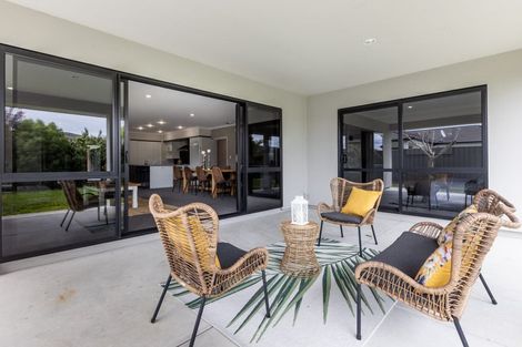 Photo of property in 19 Haast Place, Poraiti, Napier, 4112