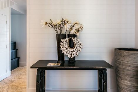 Photo of property in 31 Miro Road, Palm Beach, Waiheke Island, 1081