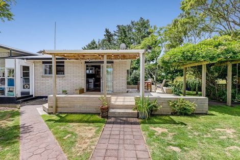 Photo of property in 21 Pararewa Drive, Whalers Gate, New Plymouth, 4310