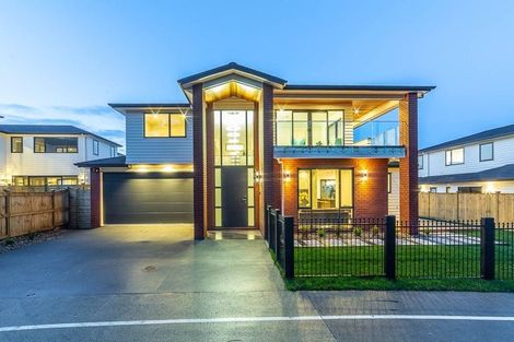 Photo of property in 9 David Rogers Lane, Swanson, Auckland, 0614
