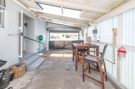 Photo of property in 27 Roberts Avenue, Aramoho, Whanganui, 4500