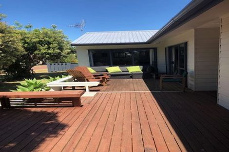 Photo of property in 2 Bagnall Place, Pauanui, Hikuai, 3579