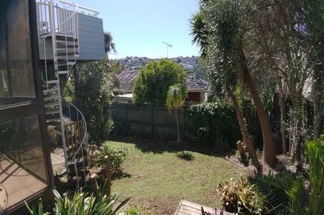 Photo of property in 1/37 Rangitoto Terrace, Milford, Auckland, 0620