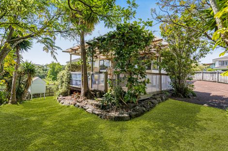 Photo of property in 12 Landsdale Place, Massey, Auckland, 0614