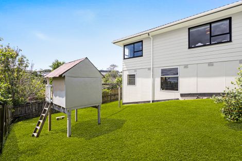 Photo of property in 12 Landsdale Place, Massey, Auckland, 0614