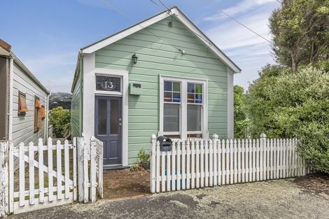 Photo of property in 13 Herald Terrace, Berhampore, Wellington, 6023