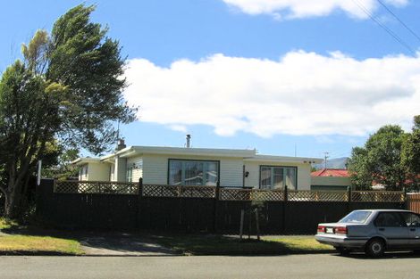 Photo of property in 1 Beth Street, Trentham, Upper Hutt, 5018