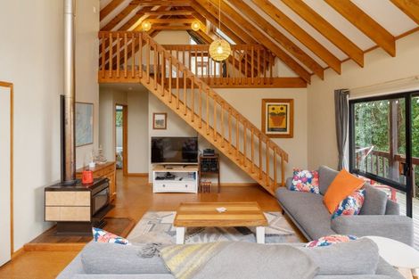 Photo of property in 14 Sandy Bay Road, Black Rock, Picton, 7282