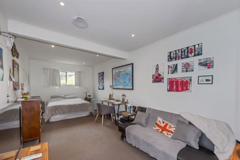 Photo of property in 1 Pluto Place, Beach Haven, Auckland, 0626