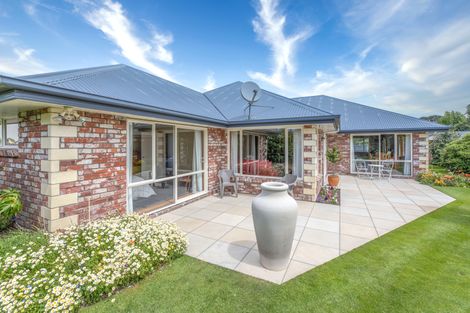 Photo of property in 61 Chesterfield Mews, Russley, Christchurch, 8042