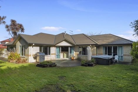 Photo of property in 26 Nielsen Gardens, Rototuna, Hamilton, 3210