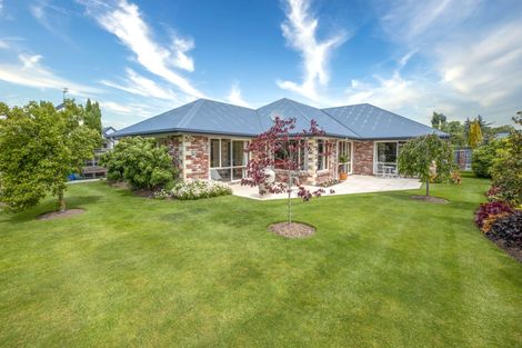 Photo of property in 61 Chesterfield Mews, Russley, Christchurch, 8042