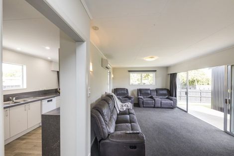 Photo of property in 108 Apollo Parade, Milson, Palmerston North, 4414