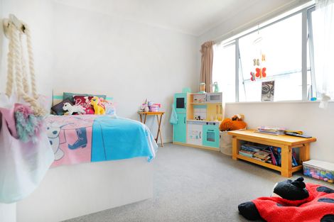 Photo of property in 1/11 Crosher Place, Silverdale, Hamilton, 3216