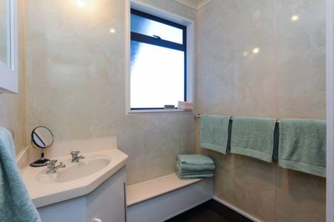 Photo of property in 8 Pukeko Place, Westshore, Napier, 4110