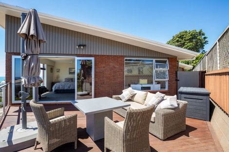 Photo of property in 19 Port View Crescent, Moturoa, New Plymouth, 4310