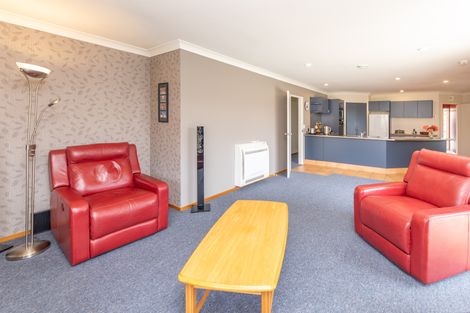 Photo of property in 61 Chesterfield Mews, Russley, Christchurch, 8042