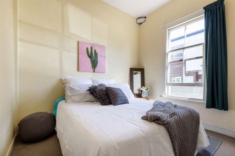 Photo of property in 20 Northland Road, Northland, Wellington, 6012