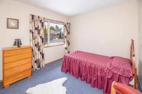 Photo of property in 61 Chesterfield Mews, Russley, Christchurch, 8042