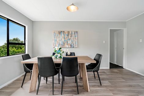 Photo of property in 12 Landsdale Place, Massey, Auckland, 0614