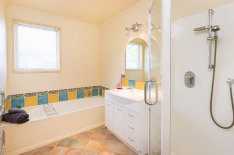 Photo of property in 6 Waimarama Street, Waikawa, Picton, 7220