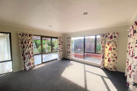 Photo of property in 15 Chatswood Place, Bishopdale, Christchurch, 8051