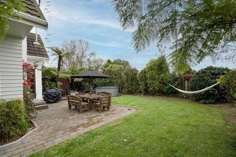 Photo of property in 6 Centennial Drive, Hokowhitu, Palmerston North, 4410