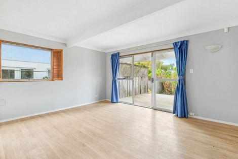 Photo of property in 33 Meadowvale Avenue, Forrest Hill, Auckland, 0620